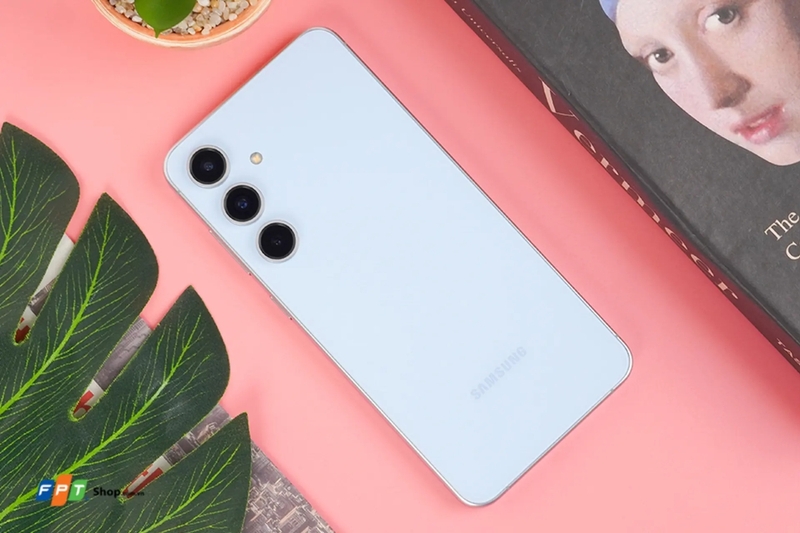 So sánh Galaxy A56 và Galaxy S24 FE hình 9