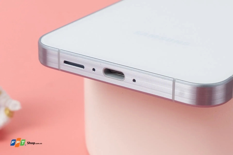 So sánh Galaxy S24 FE và Galaxy A55 hình 8