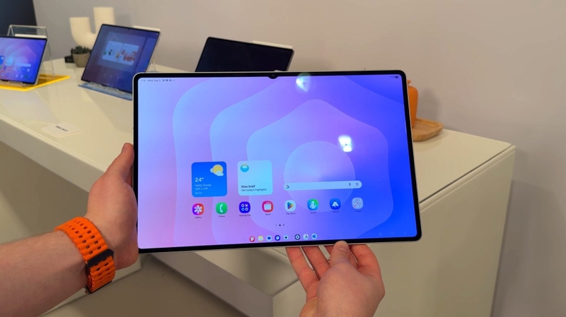 So sánh Galaxy Tab S11 và Tab S11 Ultra 8
