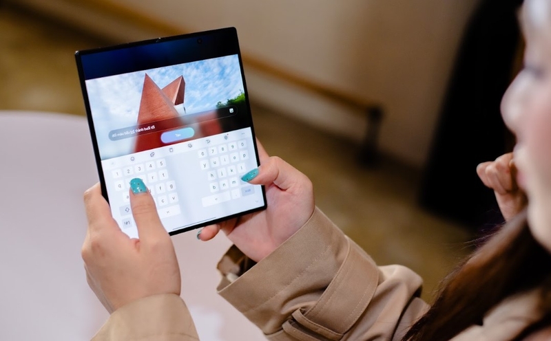 So sánh Galaxy Z Fold 8 Ultra và iPhone 17 Pro Max - hình 9