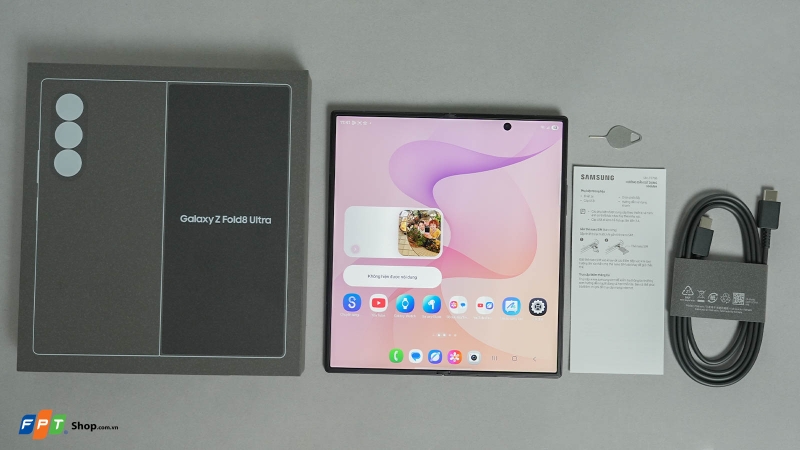 So sánh Galaxy Z Fold 8 Ultra và S25 Ultra 3