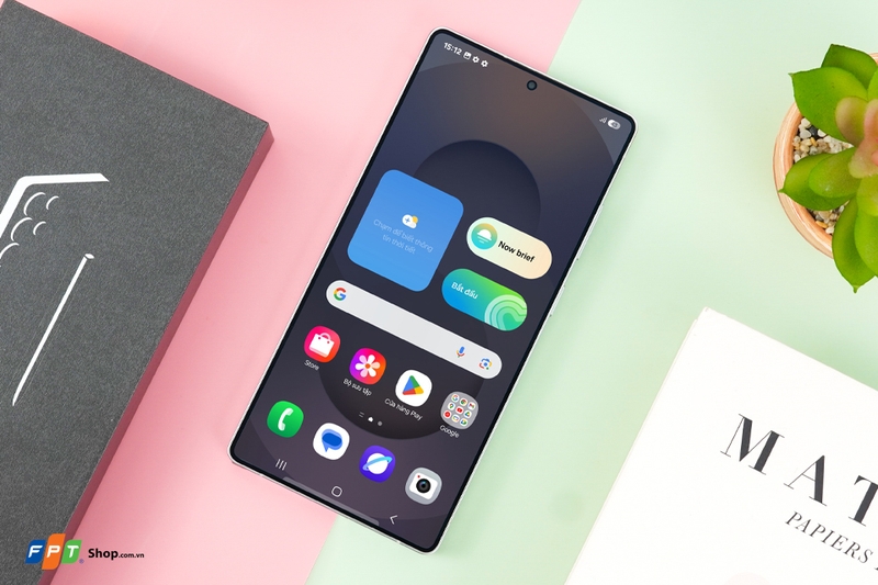 So sánh Galaxy Z Fold 8 Ultra và S25 Ultra 5