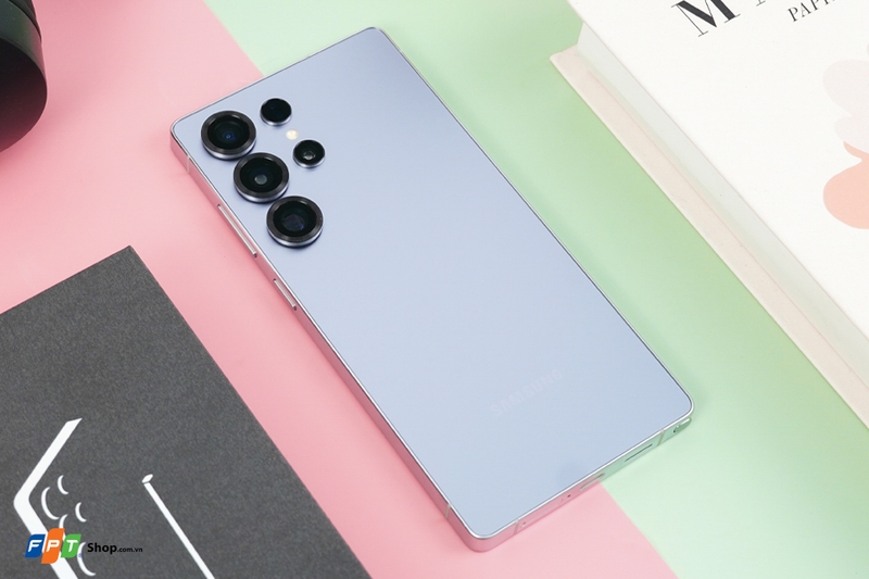 So sánh Galaxy Z Fold 8 Ultra và S25 Ultra 2