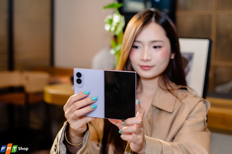 So sánh Galaxy Z Fold8 và Sony Xperia 1 VIII - hình 12