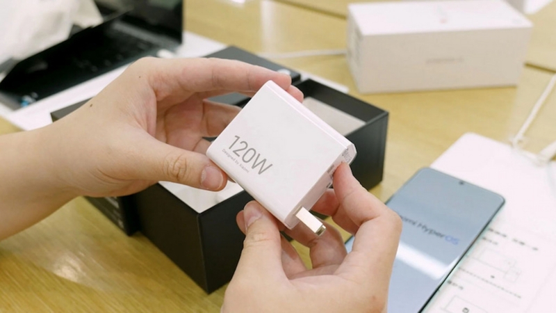 Dung lượng pin và sạc Xiaomi 14 Pro