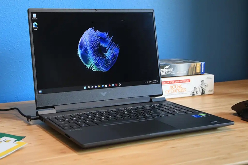 So sánh laptop HP Envy và HP Victus - 09
