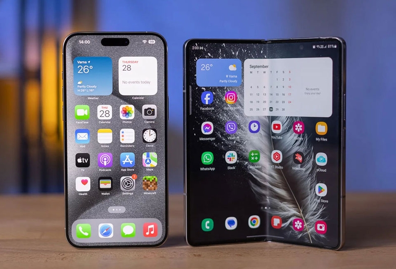 So sánh iPhone 15 Pro Max vs Z Fold 5 - 05