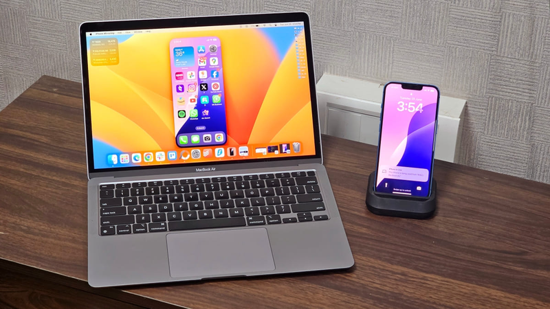 iPhone Mirroring