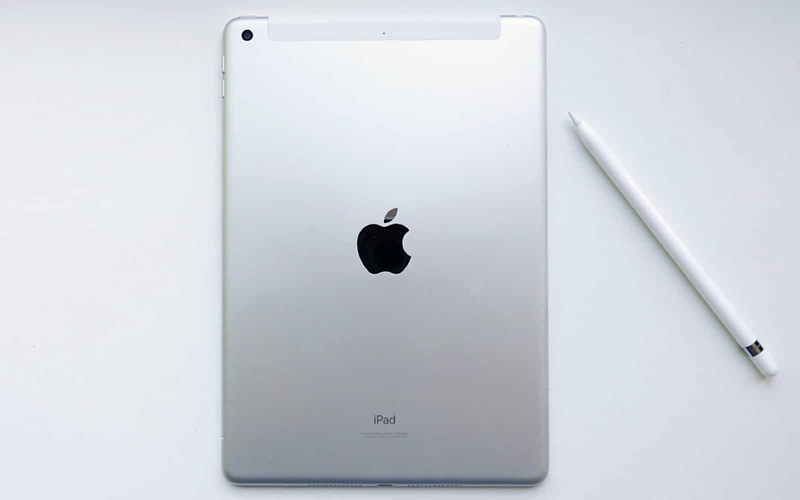 So sánh iPad Air 6 và iPad Gen 9 2