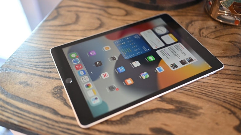 So sánh iPad Gen 9 và Samsung Galaxy Tab S7 FE 1