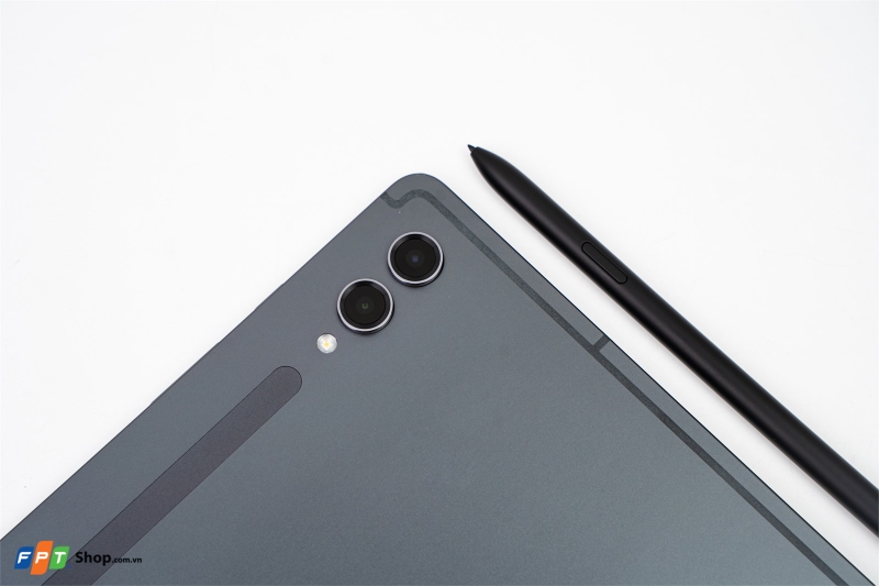 so sanh ipad pro m4 va galaxy tab s9 ultra ve camera