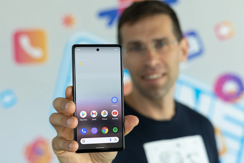 so sanh iphone 13 va google pixel 6a ve hieu nang