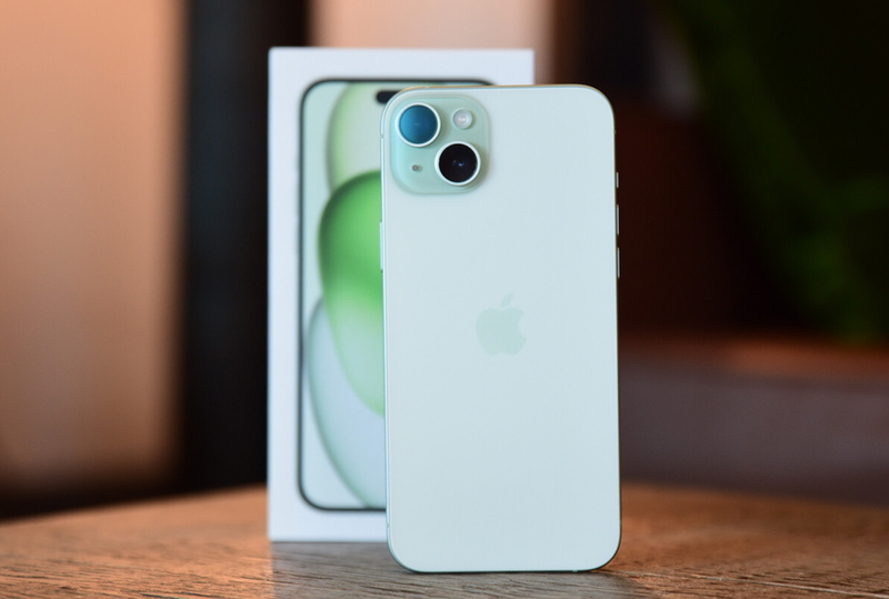 So sánh iPhone 15 Plus và iPhone 14 Pro - hình 1
