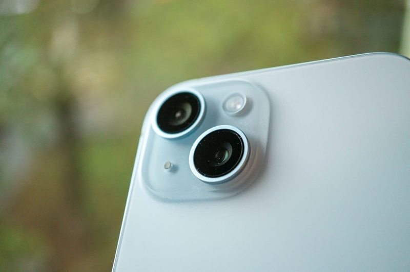 So sánh iPhone 15 và iPhone 12 Pro Max 7