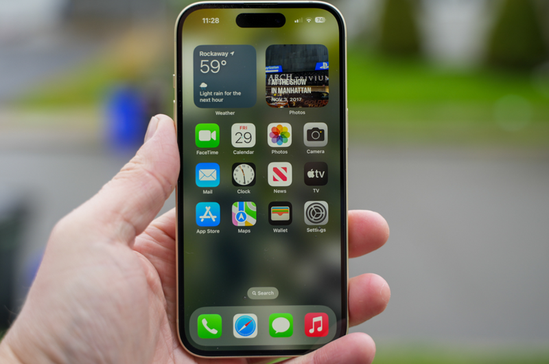 So sánh iPhone 15 và iPhone 13 mini - hình 3