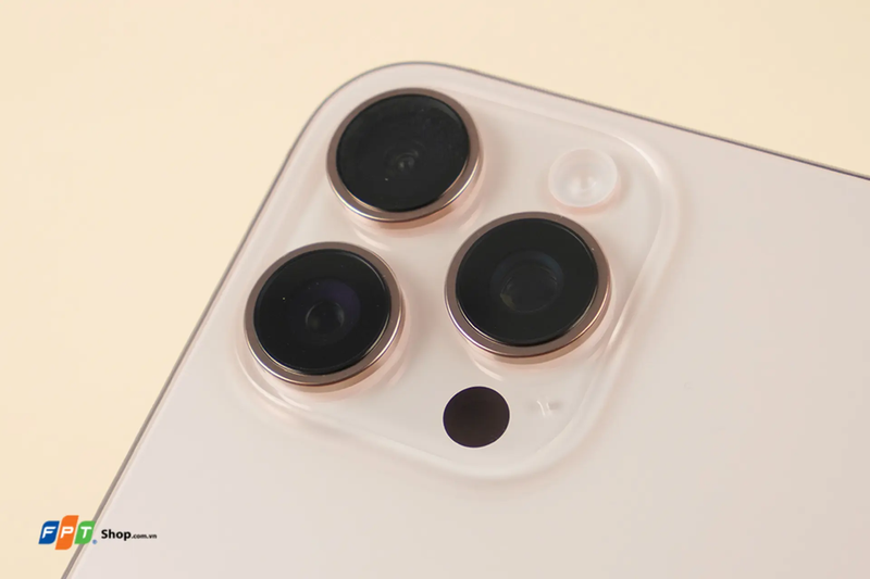 So sánh iPhone 16 Pro Max và S23 Ultra - hình 5