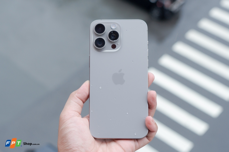So sánh iPhone 16 Pro Max vs iPhone 15 Pro Max (ảnh 4)