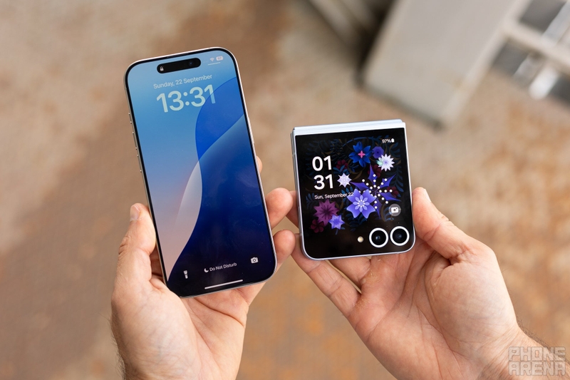 So sánh iPhone 16 Pro và Galaxy Z Flip6 (ảnh 5)