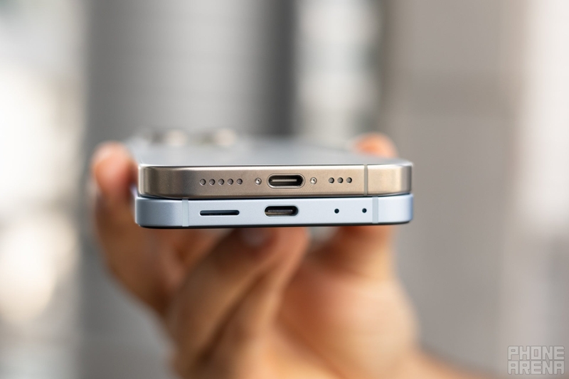 So sánh iPhone 16 Pro và Galaxy Z Flip6 (ảnh 9)