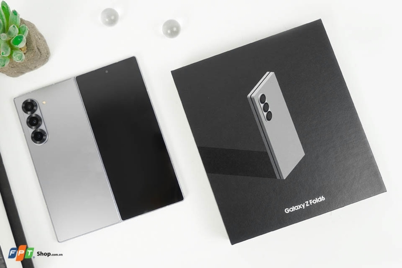 So sánh iPhone 16 Pro và Galaxy Z Fold 6 (ảnh 1)