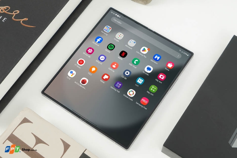 So sánh iPhone 16 Pro và Galaxy Z Fold 6 (ảnh 4)