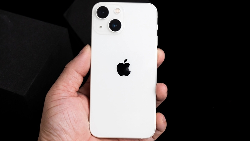 So sánh iPhone 16 vs iPhone 13 hình 8