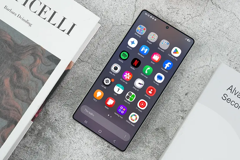 So sánh iPhone 17 Pro Max và Samsung S25 Ultra - hình 8