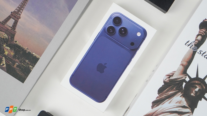 so sanh iphone 17 pro va xiaomi 17 pro ve thiet ke