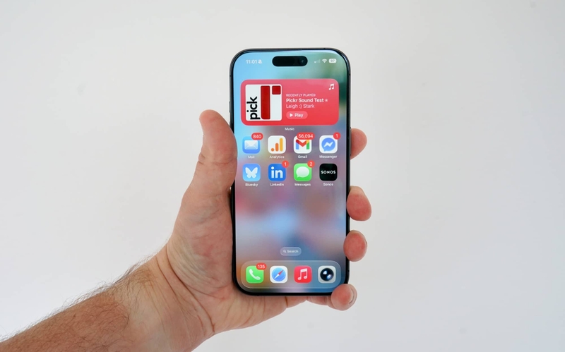 So sánh iPhone 17e và iPhone 17 - hình 12