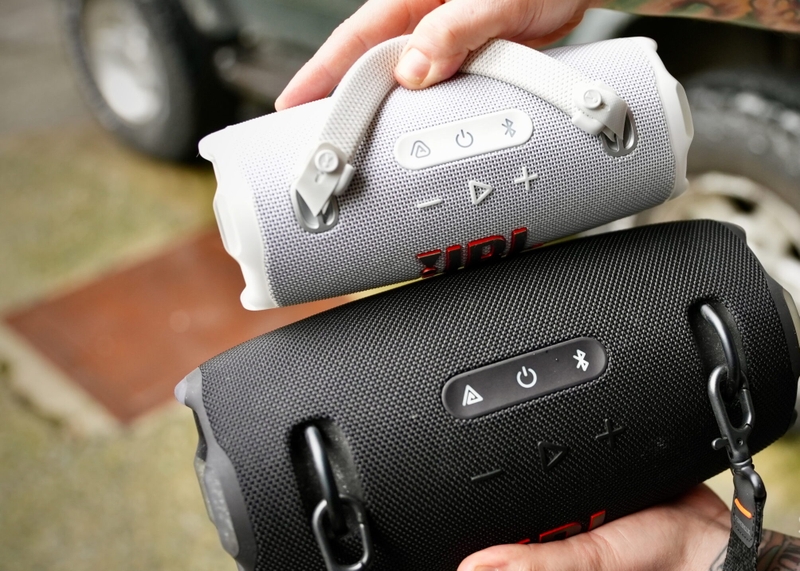 So sánh JBL Charge 6 và JBL Xtreme 4 1