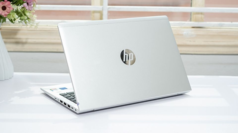 so sánh laptop HP và Lenovo 1