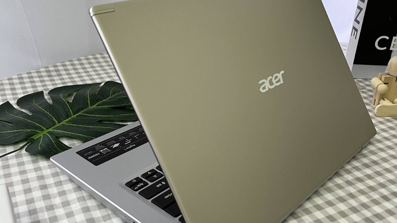 so sánh laptop MSI và Acer 2