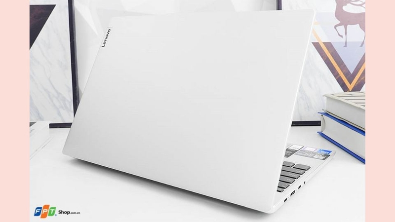 Trọng lượng nhẹ hơn so với các dòng laptop chơi game