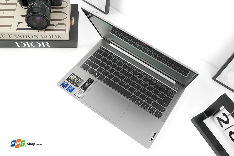 So sánh Lenovo IdeaPad Slim 3 2025 và Slim 5 2024 2