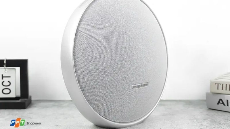 So sánh loa Marshall với Harman Kardon 4