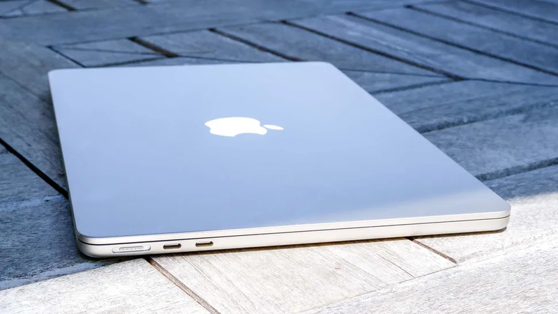 So sánh MacBook Air M2 và Pro M1 3