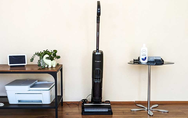 So s&aacute;nh m&aacute;y h&uacute;t bụi Tineco v&agrave; Roborock - 05