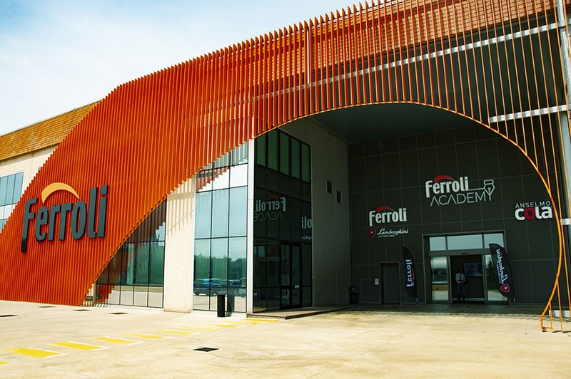 So s&aacute;nh m&aacute;y nước n&oacute;ng Ariston v&agrave; Ferroli - 03