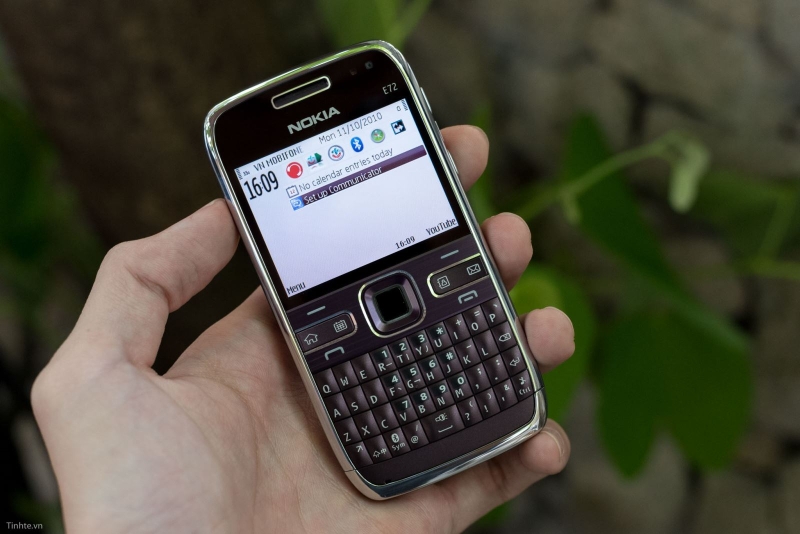 so sánh Nokia E63 và E72 - Hình 10