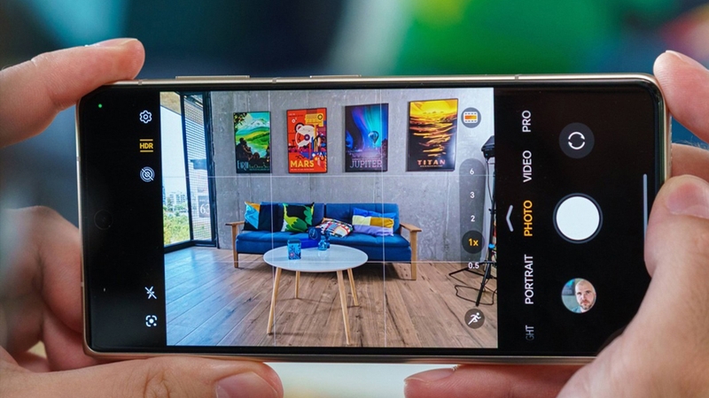 Camera là một trong những yếu tố làm nên sự khác biệt giữa các phiên bản