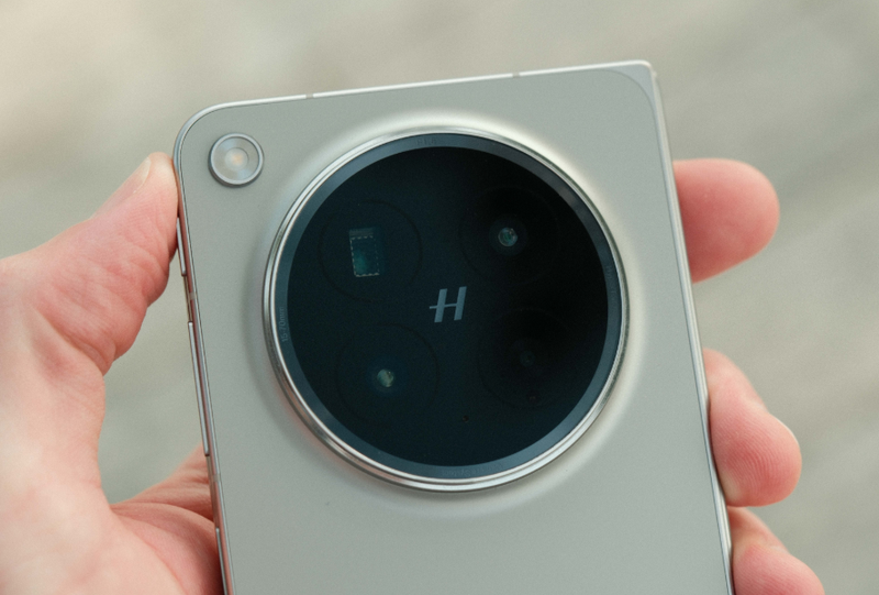 So sánh OPPO Find N6 và Xiaomi 15T - hình 8