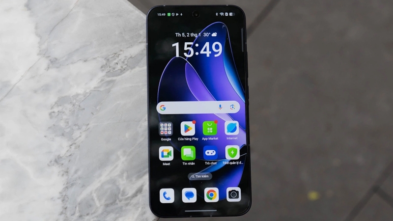 OPPO Reno 13 có độ phân giải và mật độ điểm ảnh cao hơn