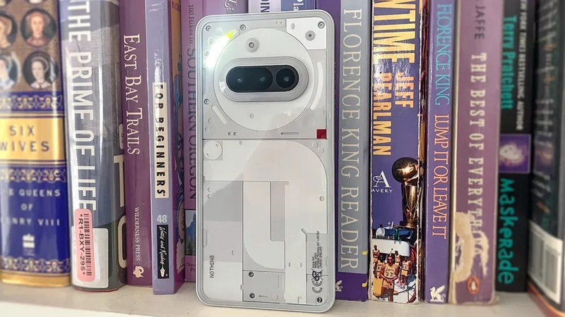 So sánh OPPO Reno14 F và Nothing Phone 3A 2