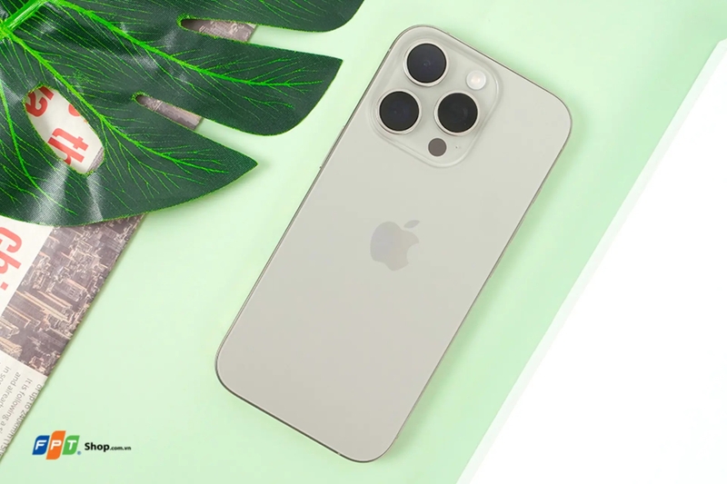 So sánh Pixel 10 Pro và iPhone 16 Pro 8