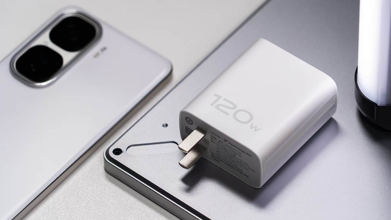 So sánh Poco F7 và iQOO Neo 10 8
