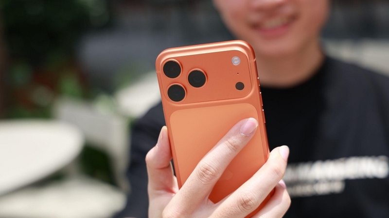 so sánh poco m8 pro và iphone 17 pro ảnh 5