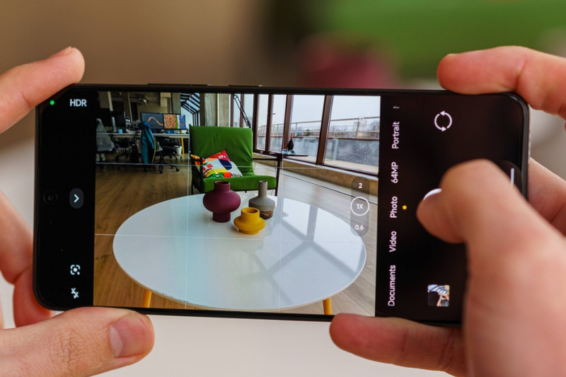 POCO X6 Pro có hệ thống 3 camera sau