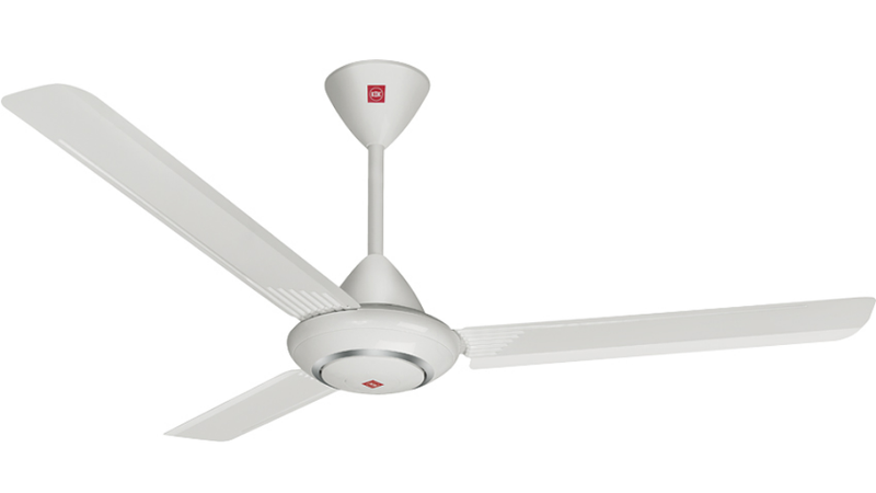 So s&aacute;nh quạt trần KDK v&agrave; Panasonic 1