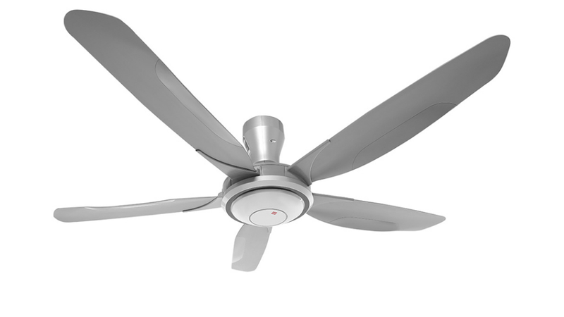 So s&aacute;nh quạt trần KDK v&agrave; Panasonic 7