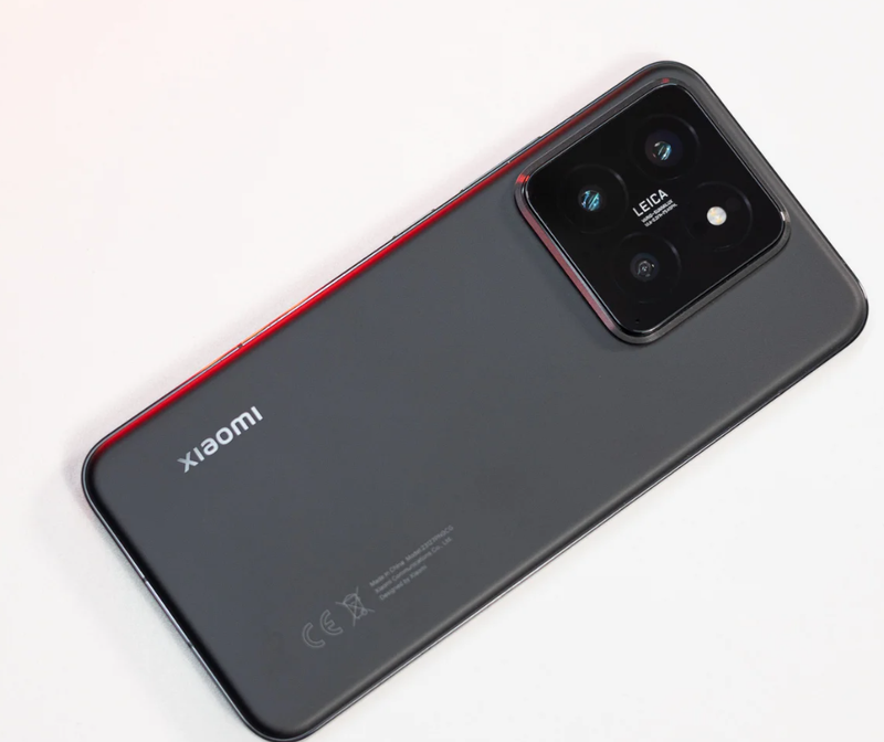 so sanh red magic 9 pro va xiaomi 14 pro ve thiet ke